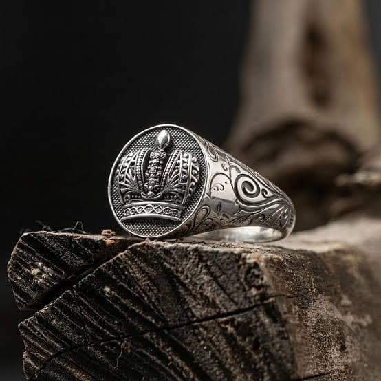 Classic Signet Ring
